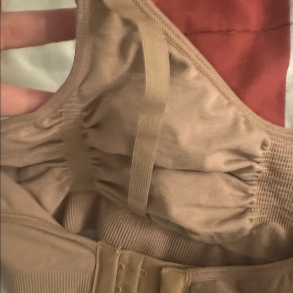 Skims Sculping Bralette - Picture 3 of 7